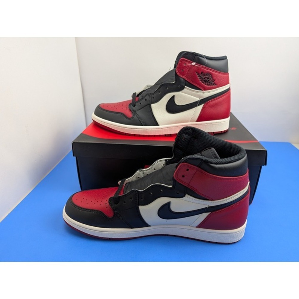 Nike Jordan 1 Retro High OG "Bred Toe" 555088-610 Size 13 Red/black White